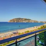 Parador Beach Hotel All Inclusive ホテル 3*