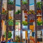 Parador Beach Hotel All Inclusive ホテル 3*