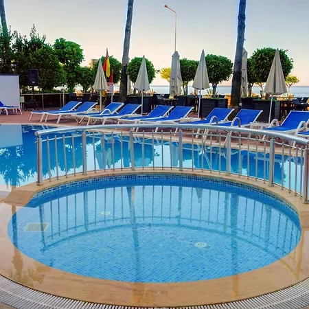 Parador Beach Hotel All Inclusive Hotell