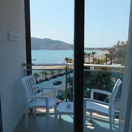 Parador Beach Hotel All Inclusive 3* Alanya