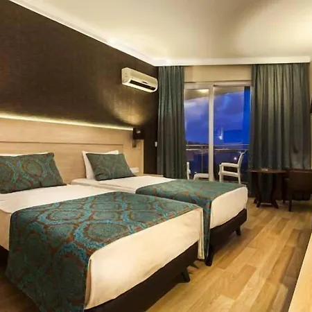 Parador Beach Hotel All Inclusive 3*