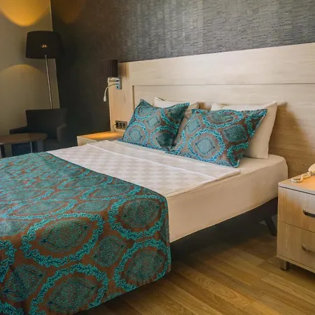 Parador Beach Hotel 3* Alanya