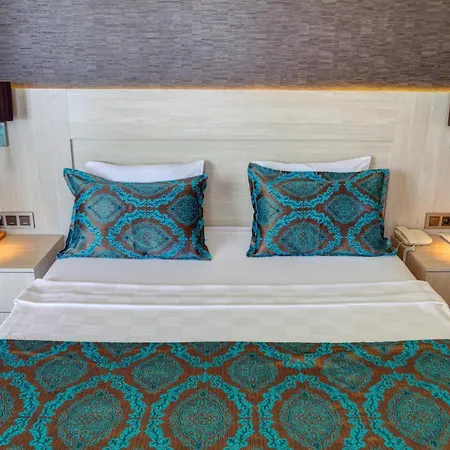 Parador Beach Hotel All Inclusive 酒店 3*