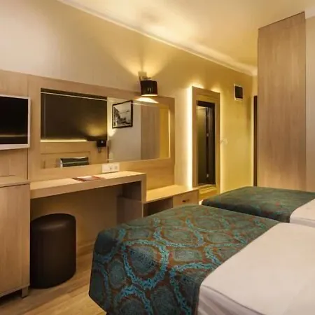 Parador Beach Hotel 3* Alanya