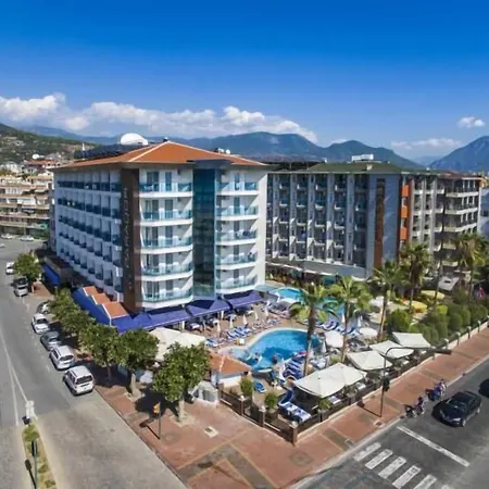 Parador Beach Hotel All Inclusive 阿拉尼亚